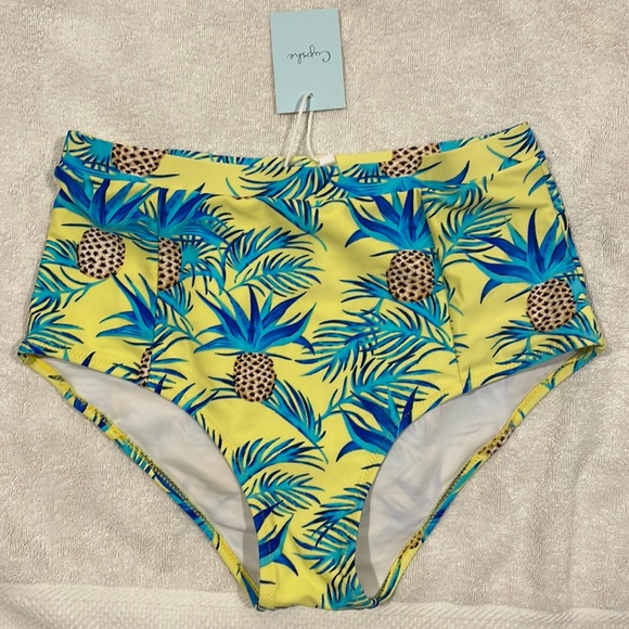 Cupshe bathing suit bottom. Size Medium. New with tags. - Picture 1 of 3